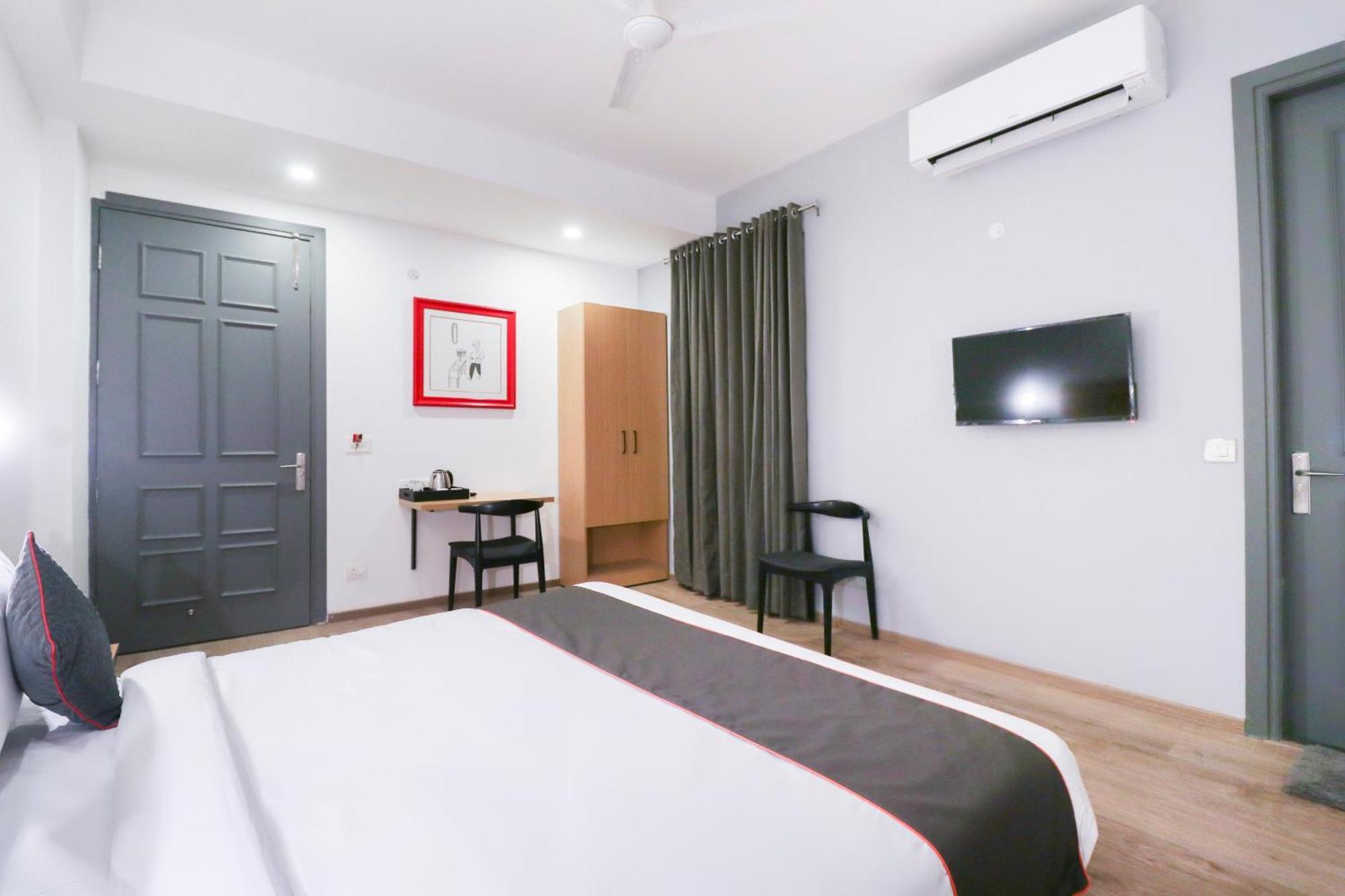 Townhouse Noida Sector 71 Near Iskcon Temple Noida Hotel Indirapuram Exterior photo